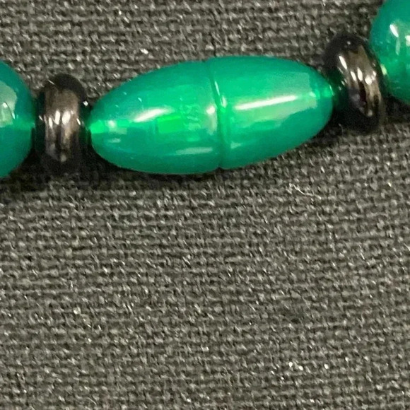 GREEN CHOKER 17" NECKLACE. - Picture 2 of 4